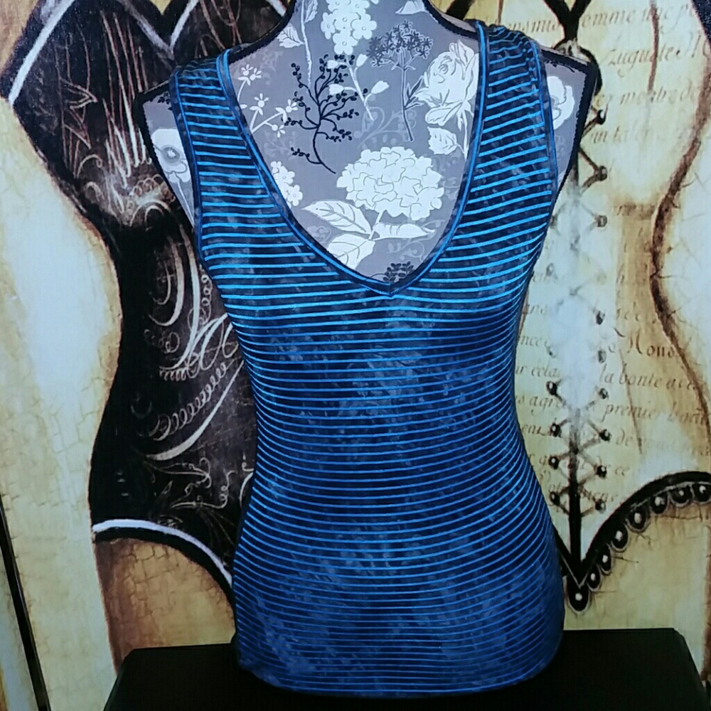 Carrie Allan v-neck sleeveless top sz sm